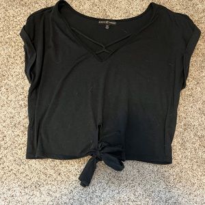 Criss cross tie front crop tee